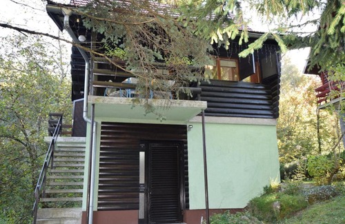 Vrbovsko Casa | Holiday Home in Vrbovsko near Kama nik Trail