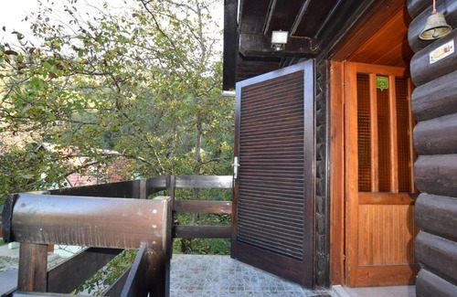Vrbovsko Casa | Holiday Home in Vrbovsko near Kama nik Trail