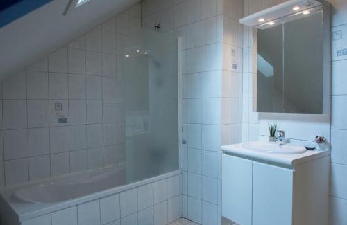 Walk Casa | Holiday Home in Waimes with Sauna & Bubble Bath