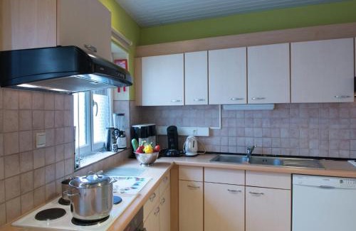 Walk Casa | Holiday Home in Waimes with Sauna & Bubble Bath