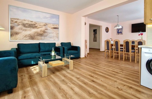 gmina Iwierzyce Casa | Casa en Wiśniowa con piscina y bosque