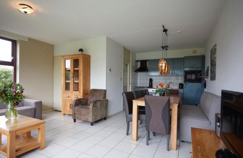 Heinkenszand Casa | Holiday Home in Zeeland with Garden