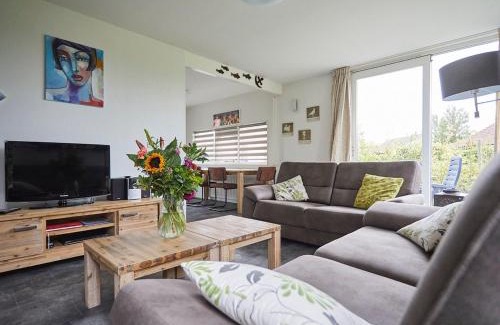Heinkenszand Casa | Holiday Home in Zeeland near Lake & Sauna