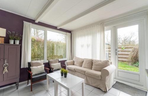 Baarland Casa | Holiday Home in Zeeland near Lake