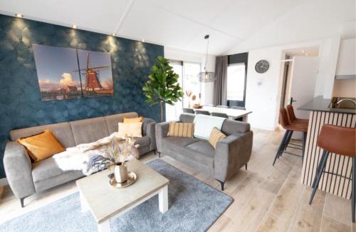 Zevenhuizen Casa | Holiday Home in Zevenhuizen with Sauna Bubble Bath