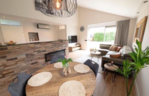 Zevenhuizen Casa | Holiday Home in Zevenhuizen with Sauna