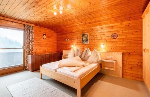 Bruck am Ziller Apartamento | Holiday Home in Zillertal near Ski Slopes