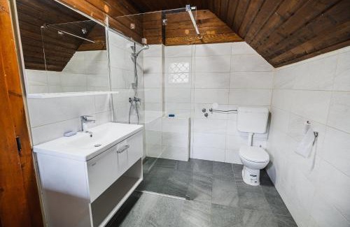 Zgornje Jezersko Casa | Holiday Home Iris
