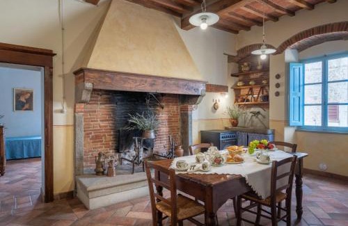 Pievuccia Casa | Holiday Home Santa Lucia by Interhome