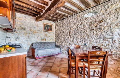 Giano dell'Umbria Otro | Casa de vacaciones 'Casale Storico XVII Sec - Rosa' con vistas a la montaña y piscina compartida