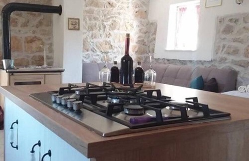 Dicmo Casa | Holiday home Jadrić - Holiday home with Pool