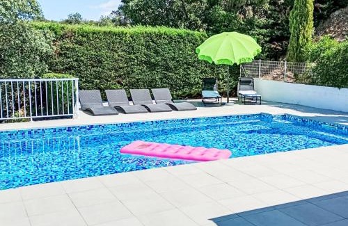 Llauro Casa | Holiday Home Jardins de Camille by Interhome