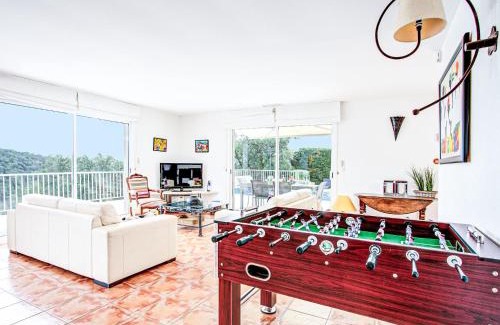 Llauro Casa | Holiday Home Jardins de Camille by Interhome