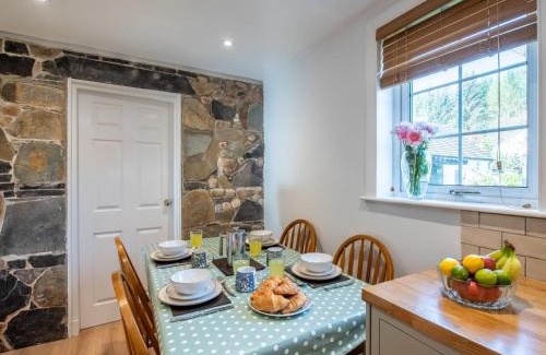 Fort Augustus Casa | Holiday Home Jenkins Cottage by Interhome