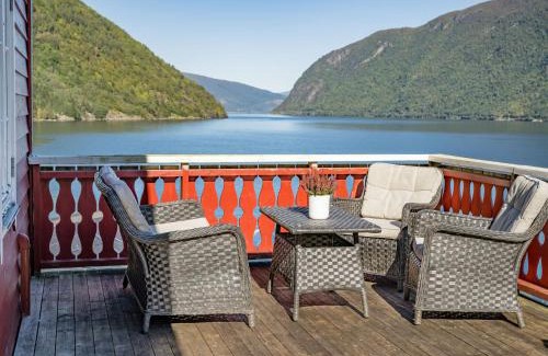 Vik Casa | Holiday Home Johans Maria stova by Interhome