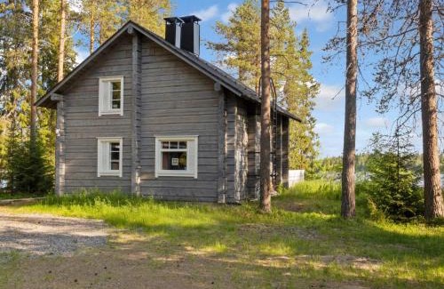 Sonka Casa | Holiday Home Joulupukin mökki by Interhome