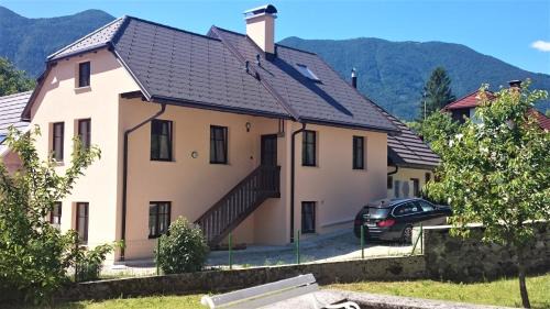 Bovec Apartamento | Holiday Home Julian Alps