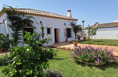 Montellano Casa | Casa "Jyv" con vistas a la montaña, piscina y Wi-Fi