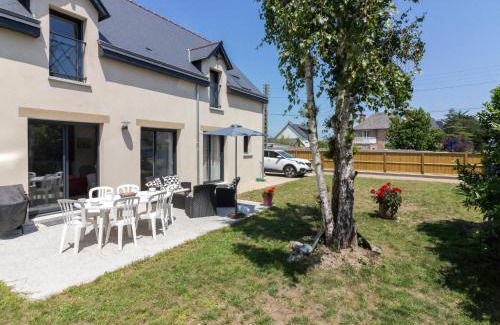Saint-Lunaire Casa | Holiday Home Ker-Heol by Interhome