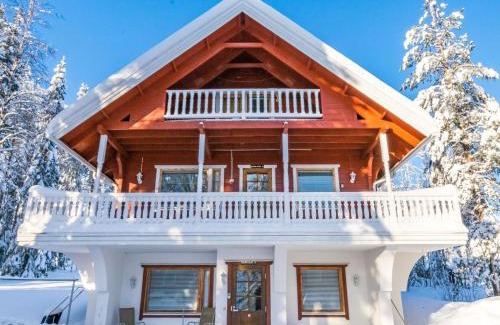 Kehys-Kainuu Casa | Holiday Home Kulma-alpit a paritalon yläk by Interhome