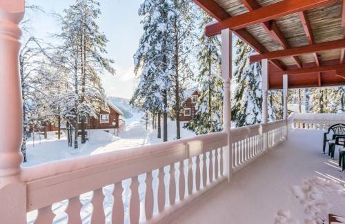 Kehys-Kainuu Casa | Holiday Home Kulma-alpit a paritalon yläk by Interhome