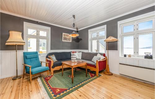 Sande Casa | Holiday Home Kvamsøy Storholmen