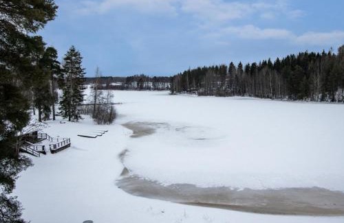 Ikaalinen Casa | Holiday Home Kylpylä-hotelli- kekkosen sviitti- room by Interhome
