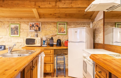 Gemozac Casa | Casa de vacaciones 'L'arbre - Gîtes De La Tournerie' con piscina compartida, jardín y Wi-Fi
