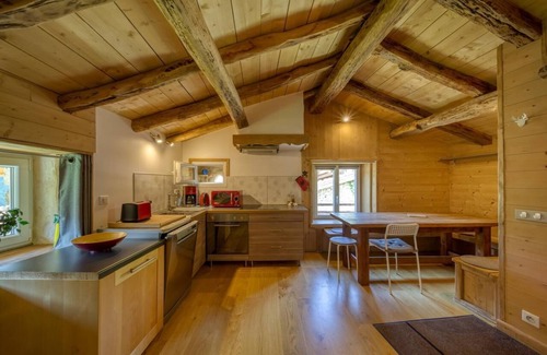 Choranche Casa | Casa de vacaciones 'L' Echappée En Vercors' con vistas al lago, terraza privada y Wi-Fi