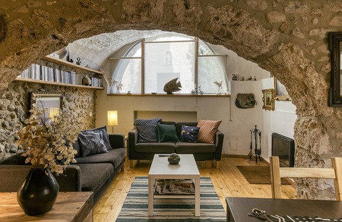 Boadella i les Escaules Casa | Casa de vacaciones "L'Estanc" con vistas a la montaña, terrazas y Wi-Fi