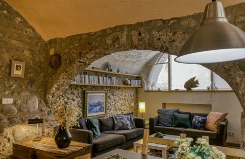 Boadella i les Escaules Casa | Casa de vacaciones "L'Estanc" con vistas a la montaña, terrazas y Wi-Fi
