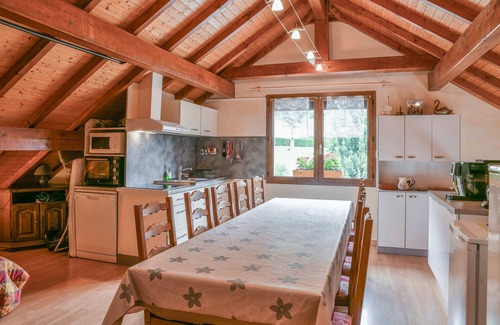 Yenne Casa | Casa de vacaciones 'L'orée Du Bois' con vistas a la montaña, Wi-Fi y aire acondicionado