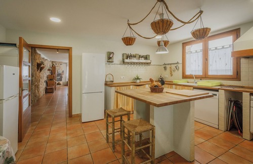 Marazuela Casa | Casa de vacaciones 'La Alameda' con vistas al mar, piscina privada y Wi-Fi