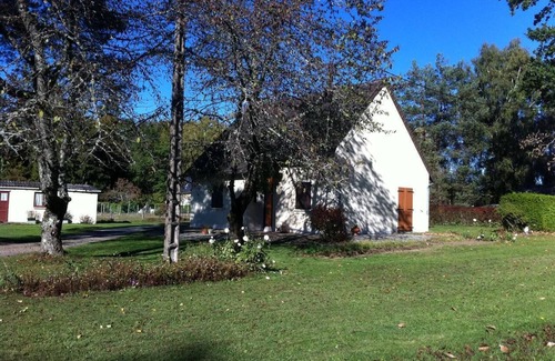 Gros-Chastang Casa | Casa de vacaciones 'La Chataîgneraie' con jardín privado