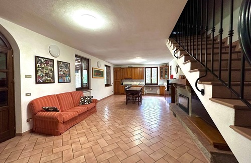 Serramazzoni Casa | Holiday Home "La Casa del Borgo" with Mountain View, Private Terrace & Wi-Fi