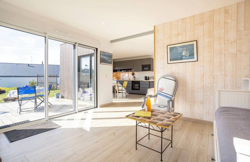 Saint-Marine Casa | Casa de vacaciones 'La Cabane - 10 Minutos del Puerto' con terraza privada, Wi-Fi y aire acondicionado