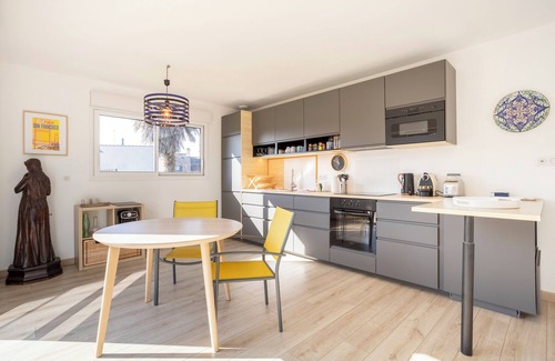Saint-Marine Casa | Casa de vacaciones 'La Cabane - 10 Minutos del Puerto' con terraza privada, Wi-Fi y aire acondicionado