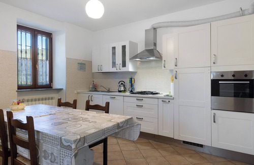Osiglia Casa | Casa vacacional 'La Casa Sul Lago' con vistas al mar, jardín privado y Wi-Fi