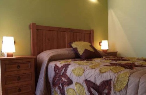 Milagro Casa | Holiday Home 'La Casa Miralrio 1' with Private Terrace, Wi-Fi and Air Conditioning