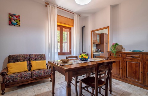 Osilo Casa | Casa de vacaciones 'La Casa Nella Valle' con vistas a la montaña, Wi-Fi y aire acondicionado