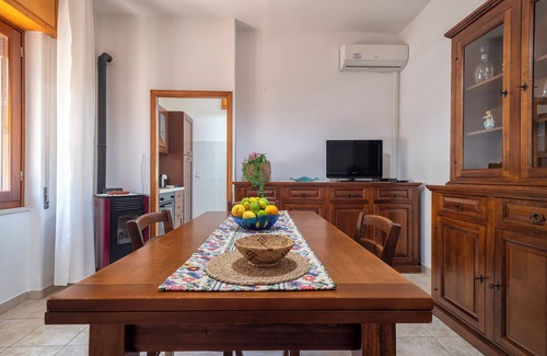 Osilo Casa | Casa de vacaciones 'La Casa Nella Valle' con vistas a la montaña, Wi-Fi y aire acondicionado