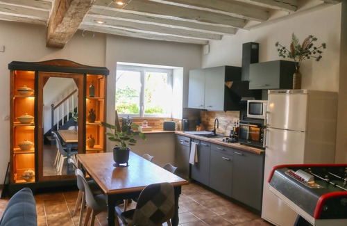 Couffy Casa | Holiday Home 'La Clé Des Champs' with Private Terrace, Private Garden and Wi-Fi