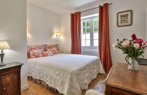 Coly Casa | Holiday Home La Colinoise by Interhome