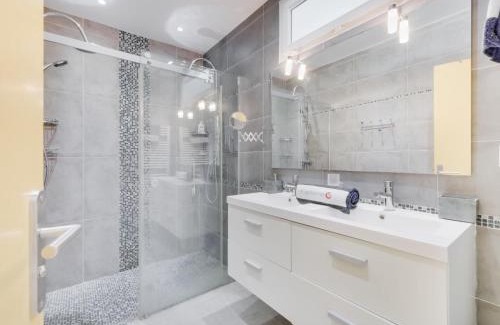 Grimaud Casa | Holiday Home La Colle du Turc by Interhome
