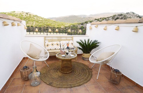 Benaojan Apartamento | Casa de vacaciones 'La Cueva De Las Orquídeas' con piscina privada, terraza privada y Wi-Fi