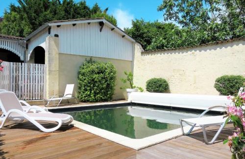 Vertheuil Casa | Holiday Home La Vertheuillaise by Interhome