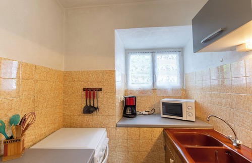 Gravieres Casa | Casa de vacaciones 'La Grange' con vistas a la montaña, piscina compartida y aire acondicionado