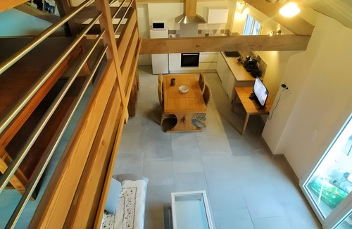Le Saix Casa | Holiday Home 'La Grange Des Pépinières' with Mountain View and Wi-Fi