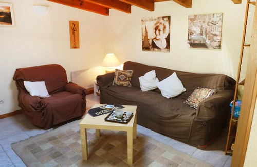 Condeon Casa | Holiday Home La Grangette by Interhome