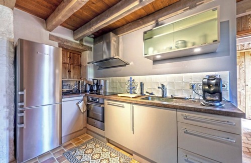 Commana Casa | Casa de vacaciones 'La Longère - Piscine - Spa - Jardin' con piscina compartida, terraza y Wi-Fi